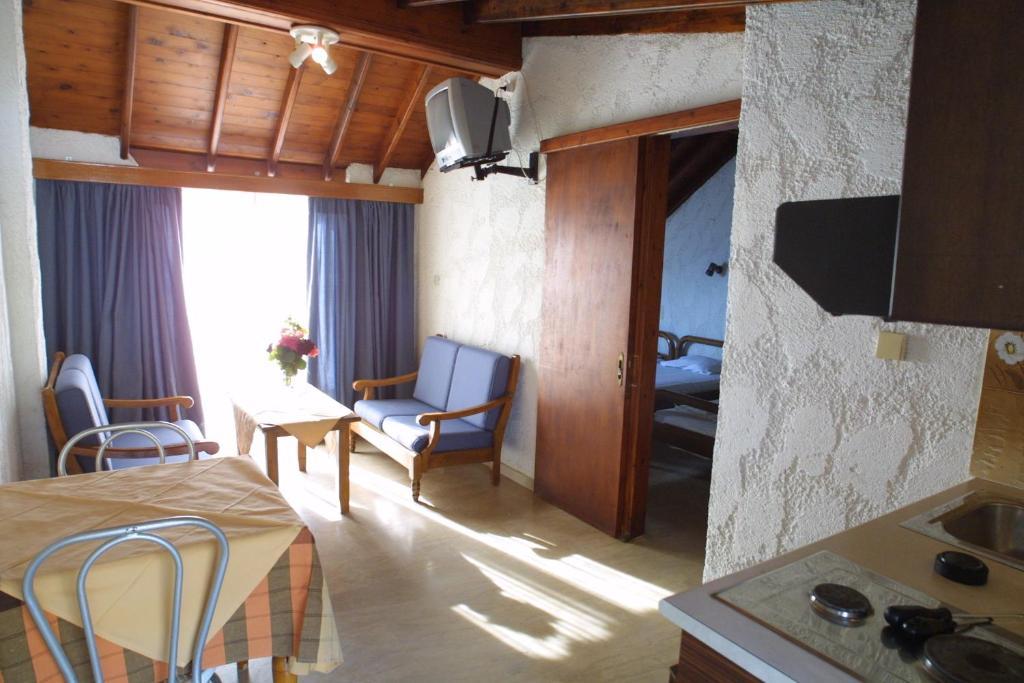 Hotel Vicky II Πλωμάρι Εξωτερικό φωτογραφία
