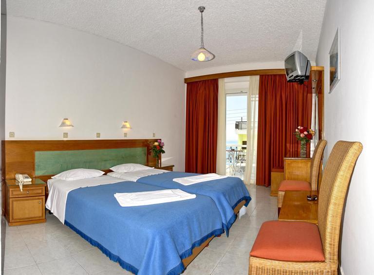 Hotel Vicky II Πλωμάρι Δωμάτιο φωτογραφία